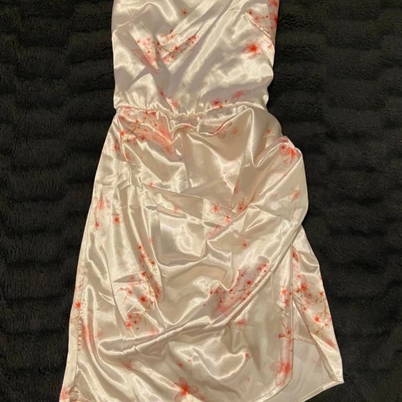 Lea Love Affair Dress in White Cherry Blossom - Picture 6 of 7